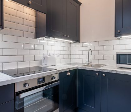 Kent Cottage - Grosvenor Court - Kendal - Kitchen 2