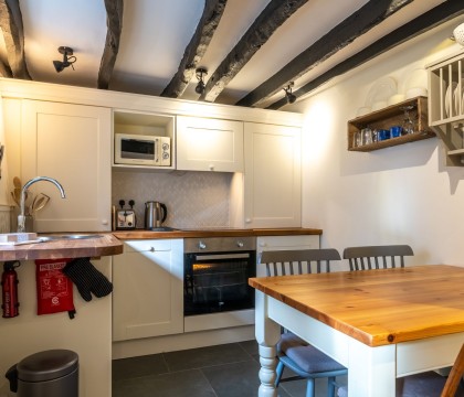 Low Nook Cottage - Broughton-In-Furness - Kitchen